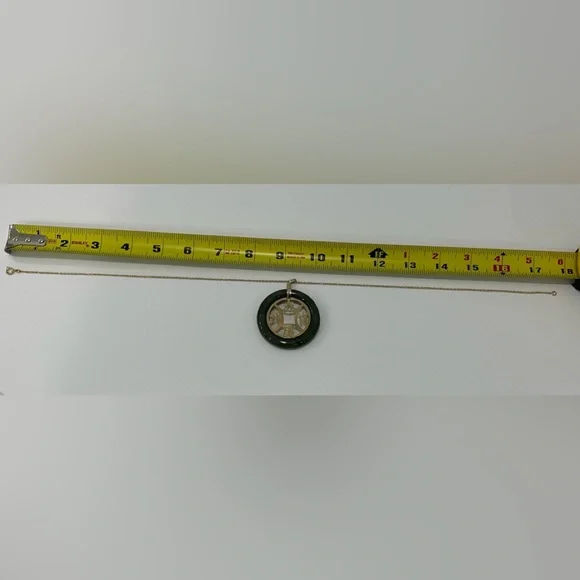 JADEITE Green and Gold-Tone Pendant - Picture 11 of 11